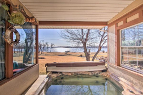 Cozy Lake Eufaula Hideaway with Fire Pit and Hot Tub!
